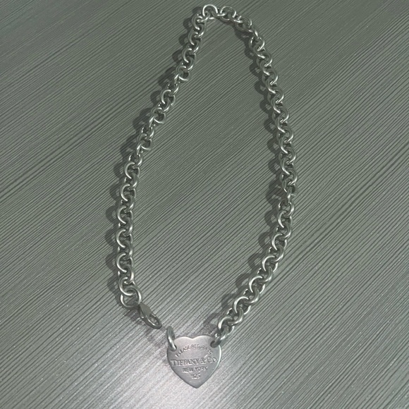 Tiffany and Co Heart Pendant Necklace Choker 15.5 inches. - Picture 1 of 9